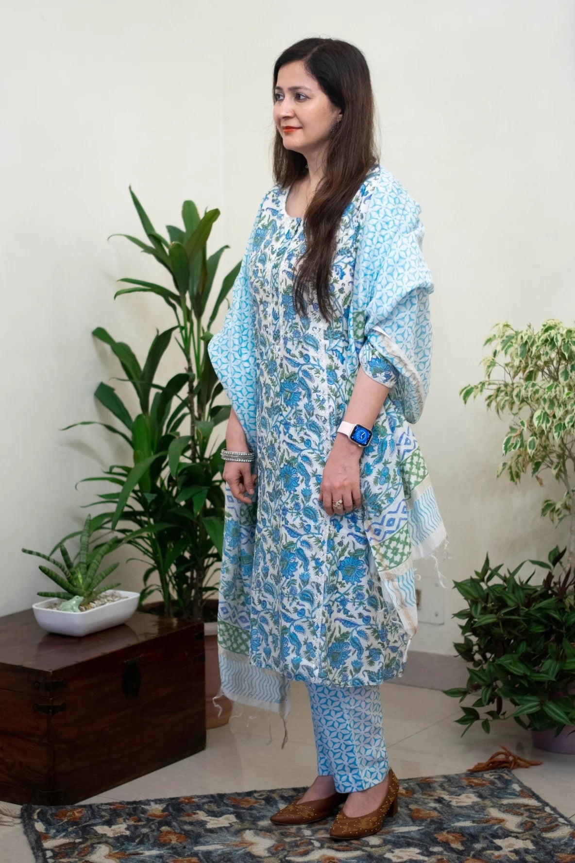 Blue block-print maheshwari applique and kamdani work kurta, blue block-print maheshwari dupatta with blue trousers