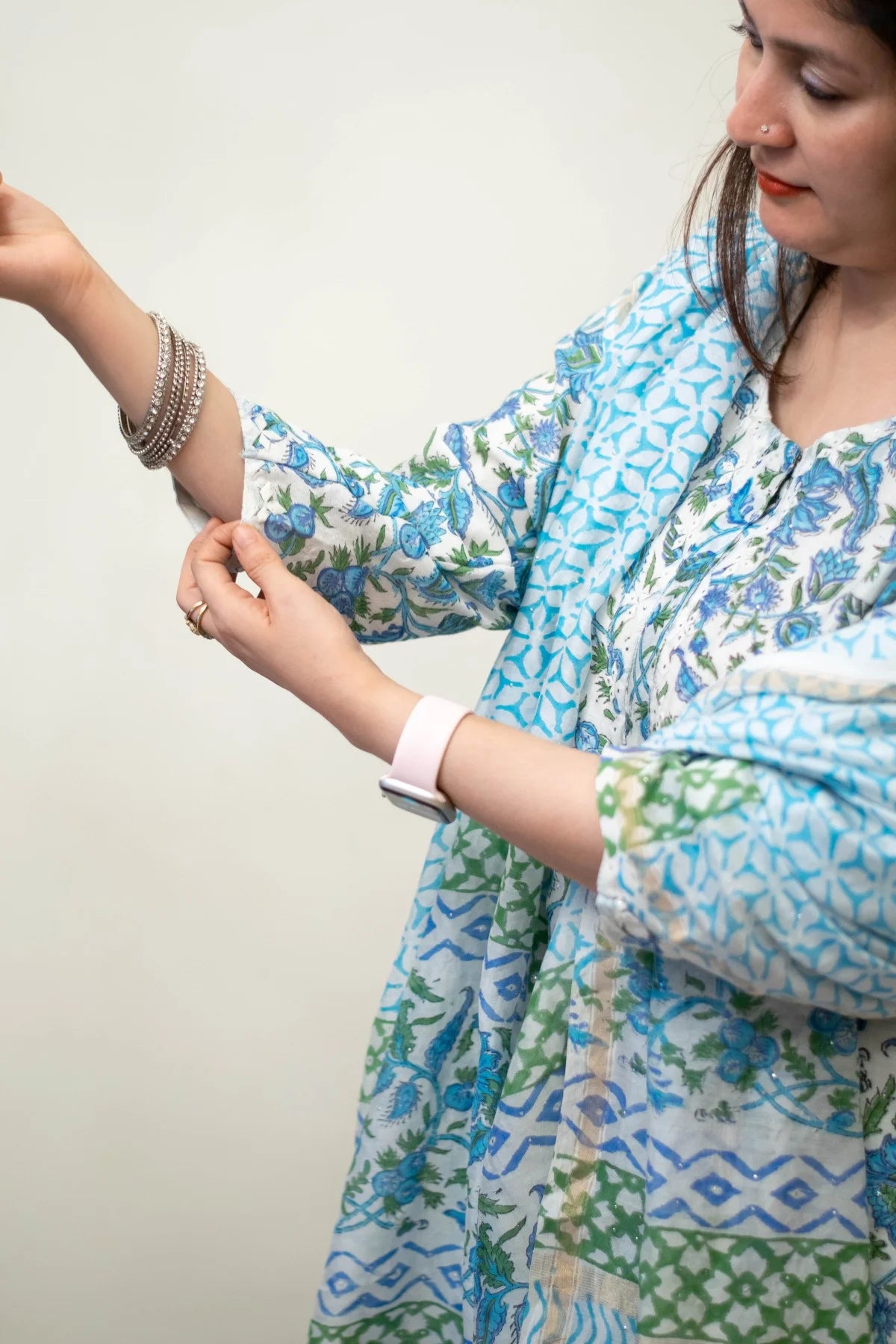 Blue block-print maheshwari applique and kamdani work kurta, blue block-print maheshwari dupatta with blue trousers