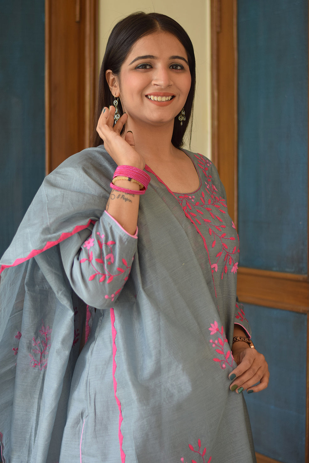 Elegant Grey Kurta Set with Pink Applique Work and Trousers