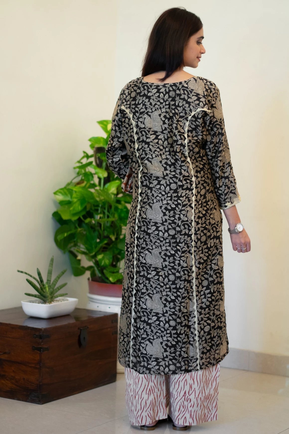 Buy Black Print Kalamkari Slip Kurta Online @ Tjori.Com. Fast Delivery –  TJORI