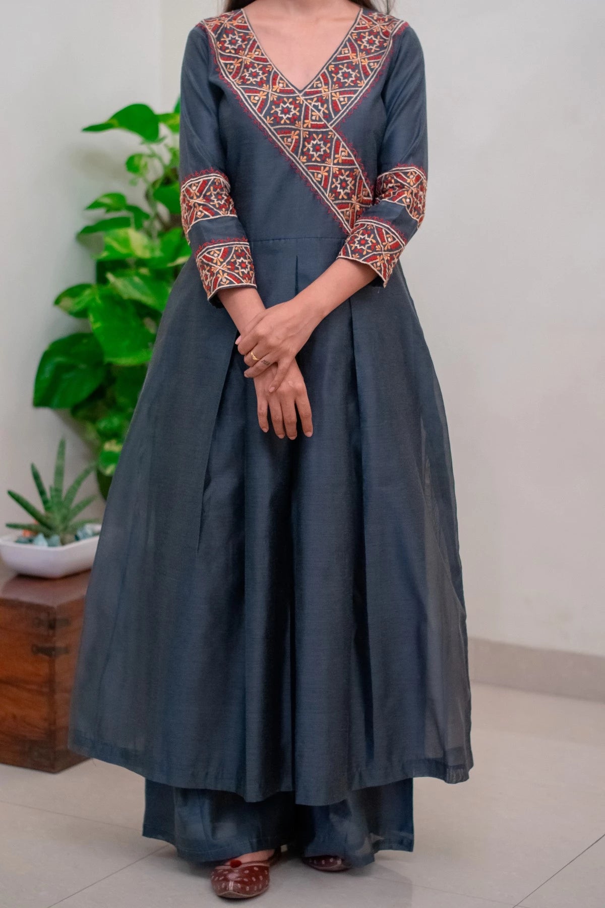 Grey Chanderi Resham Embroidered Kurta,Grey Chanderi Palazzo With Multicoloured Dupatta