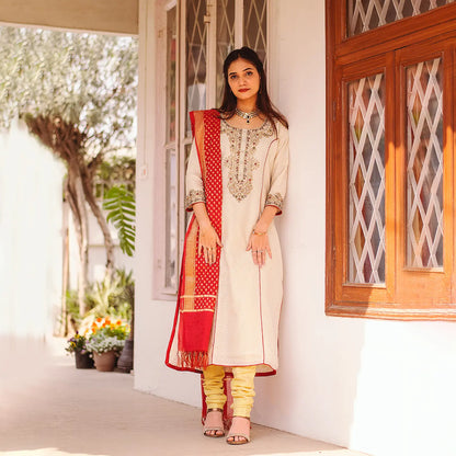 Off White Zardozi Kurti set with Red Banarasi Dupatta and Golden Churidar